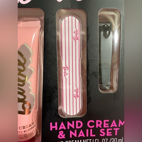 Barbie Hand Cream Nail Set Barbie Collector Barbie Display ๐ Barbie Bath Set ๐ซง - Picture 2 of 11